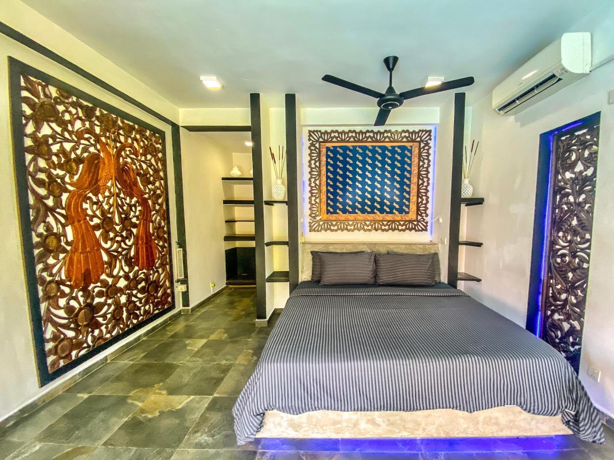 Waterland Hotel Negombo Exterior photo