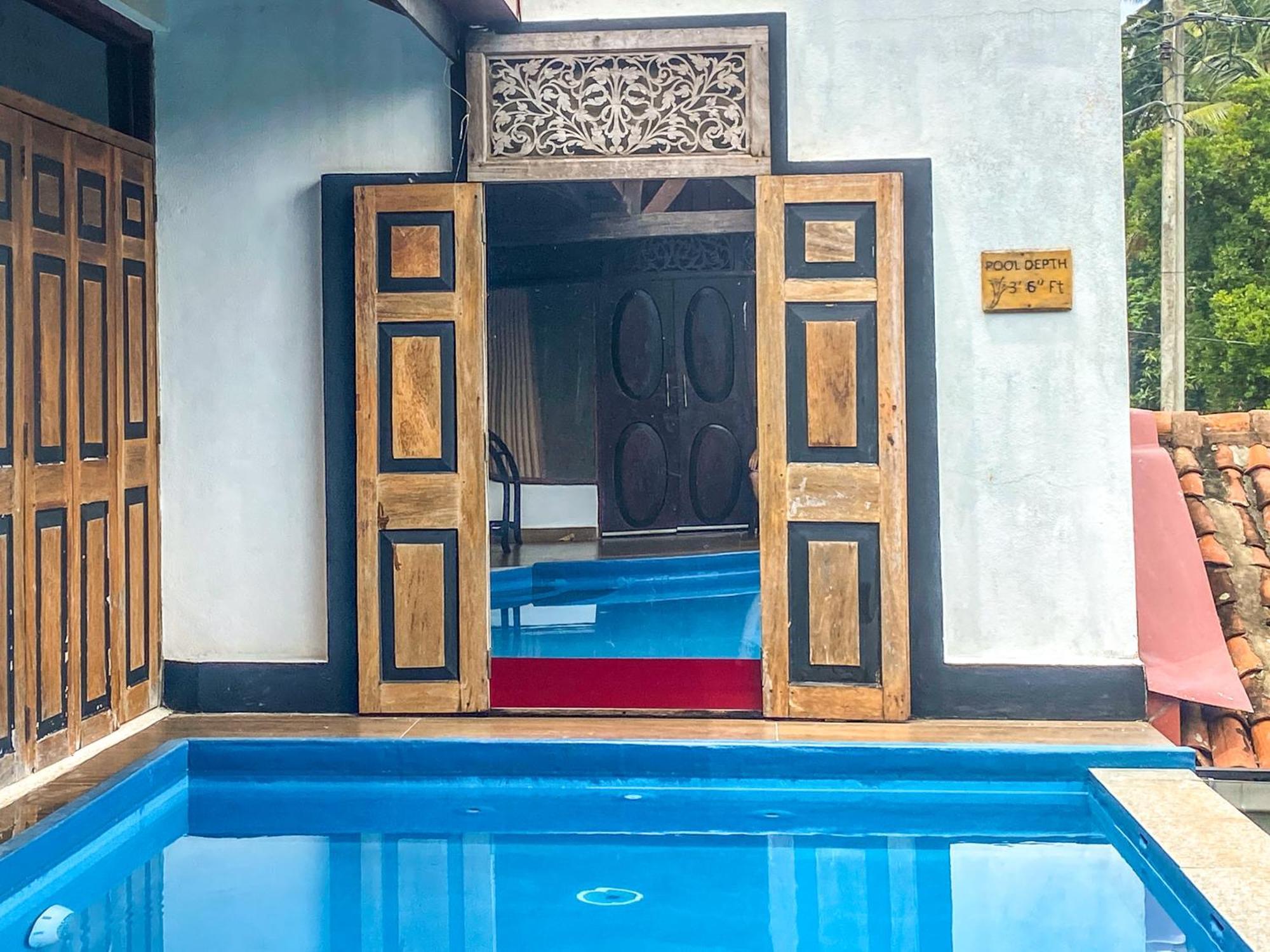 Waterland Hotel Negombo Exterior photo